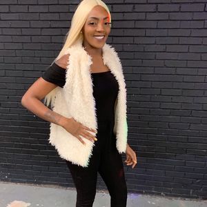 Meet your Posher, Jenisha